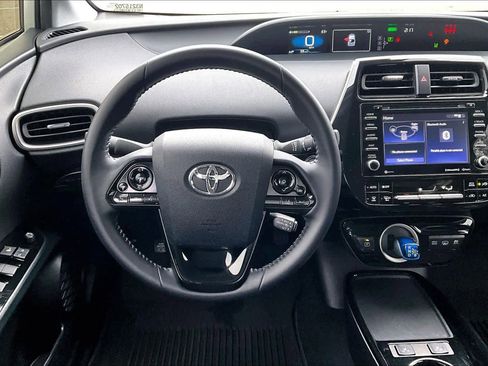 Certified 2022 Toyota Prius Prime LE image 5