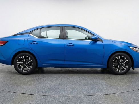 Used 2025 Nissan Sentra SV image 11