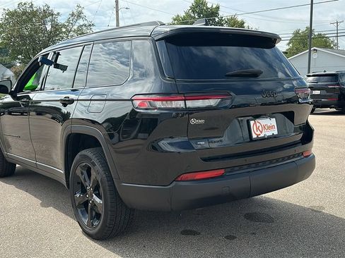 Used 2022 Jeep Grand Cherokee L Laredo AWD/4WD image 6