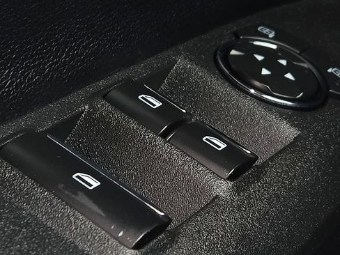 Used 2022 Ford Mustang GT Premium image 17