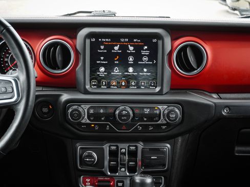 Used 2018 Jeep Wrangler Unlimited Rubicon AWD/4WD image 31