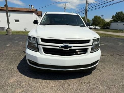 Used 2020 Chevrolet Suburban Premier AWD/4WD image 3