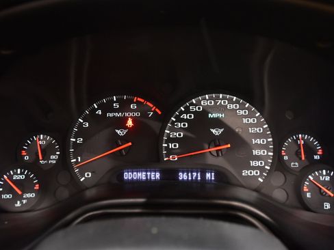 Used 1998 Chevrolet Corvette Convertible w/ Memory Pkg image 34