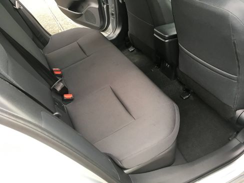Used 2025 Toyota Prius LE FWD image 26
