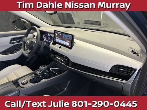 Used 2025 Nissan Rogue SL w/ SL Premium Package AWD/4WD image 17