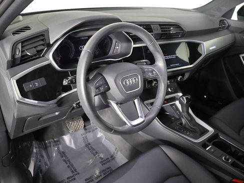 Used 2023 Audi Q3 2.0T Premium Plus w/ Premium Plus Package image 27