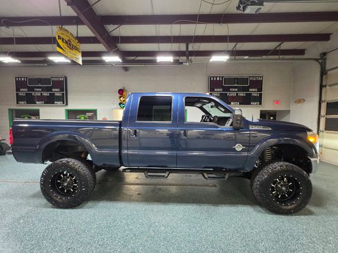 Used 2015 Ford F250 Lariat w/ Lariat Ultimate Package image 5