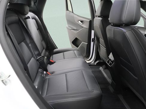 New 2026 Chevrolet Equinox LT FWD image 31