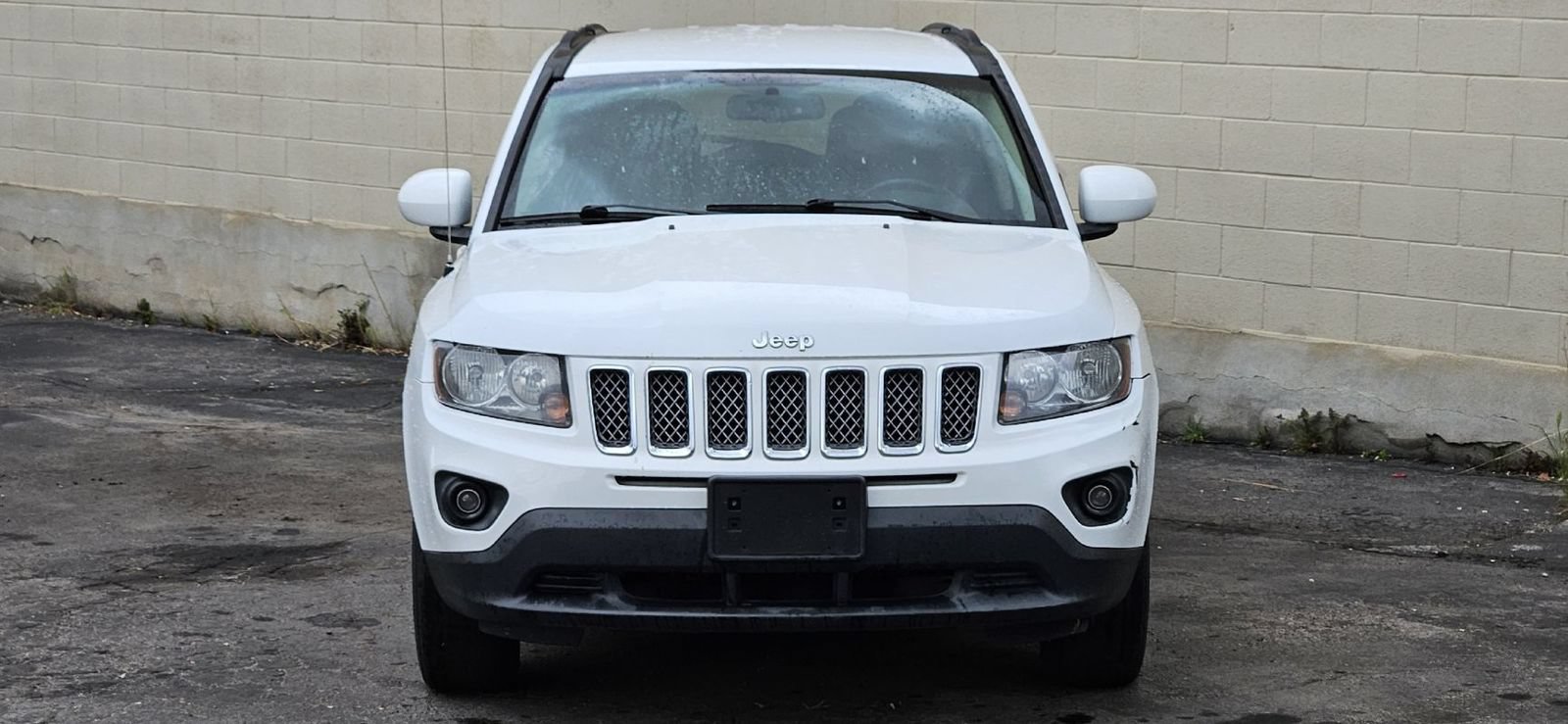 Used 2017 Jeep Compass Latitude FWD image 5
