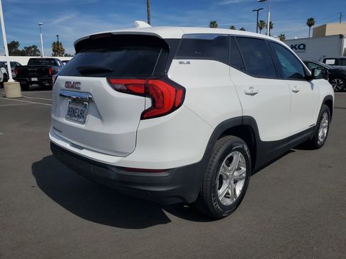 Used 2018 GMC Terrain SL image 4