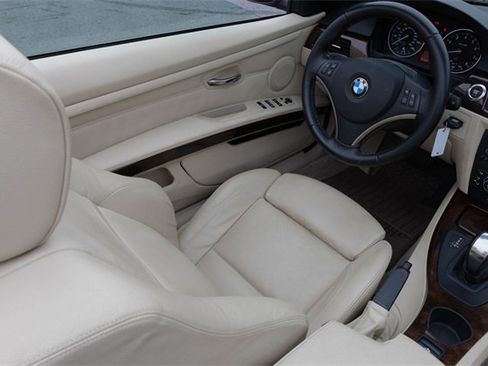 Used 2007 BMW 328i Convertible image 20