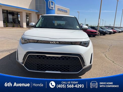 Used 2025 Kia Soul S FWD image 8