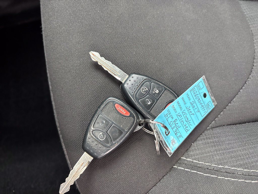 Used 2017 Jeep Wrangler Unlimited Sahara AWD/4WD image 22