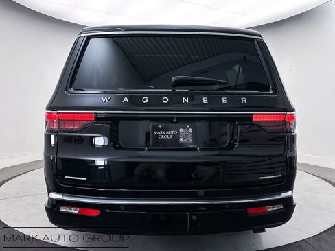 Used 2023 Jeep Wagoneer L Series III w/ Premium Group I AWD/4WD image 17