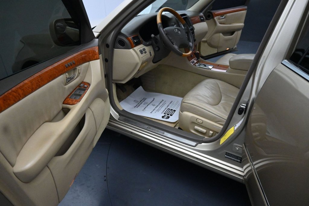 Used 2006 Lexus LS 430 RWD image 17