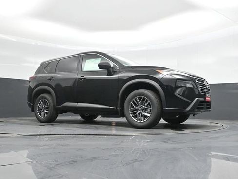 New 2026 Nissan Rogue S image 40