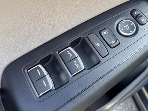 Used 2023 Honda Civic EX-L image 20