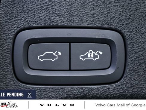 Certified 2023 Volvo XC60 B5 Plus w/ Protection Package Premier image 31