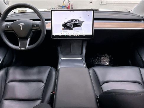 Used 2022 Tesla Model 3 image 18