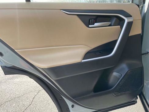 Used 2023 Toyota RAV4 XLE Premium image 16
