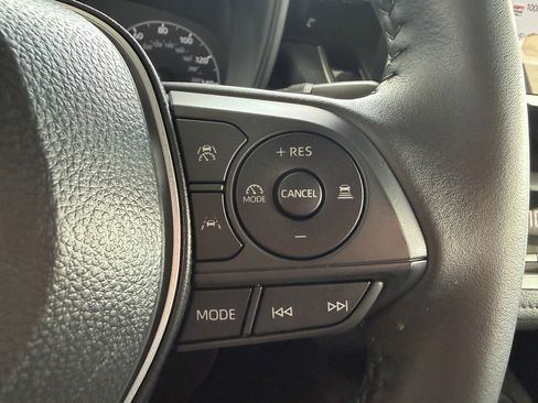 Used 2025 Toyota Corolla SE FWD image 14
