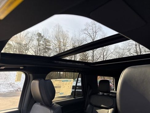 New 2026 Ford Expedition Platinum image 21