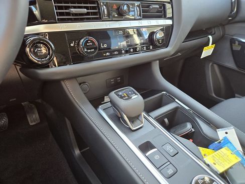 New 2026 Nissan Pathfinder SV AWD/4WD image 14
