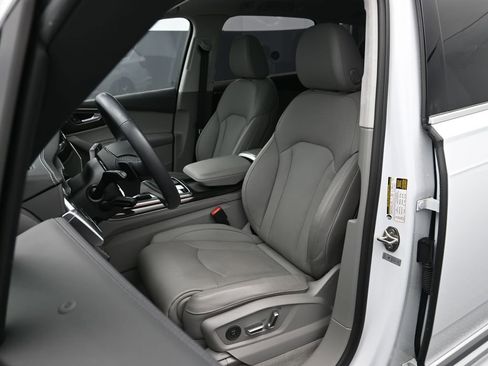 Used 2023 Audi Q7 3.0T Prestige image 5