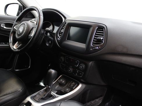 Used 2021 Jeep Compass Latitude w/ Sun and Sound Group AWD/4WD image 29