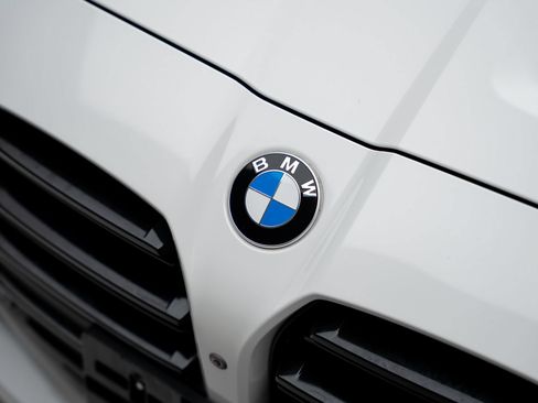 Used 2022 BMW M4 xDrive Competition w/ Parking Assistance Package AWD/4WD image 15