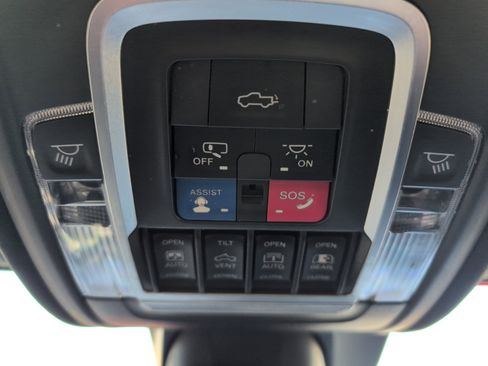 Used 2020 RAM 1500 Limited w/ Black Appearance Package image 32