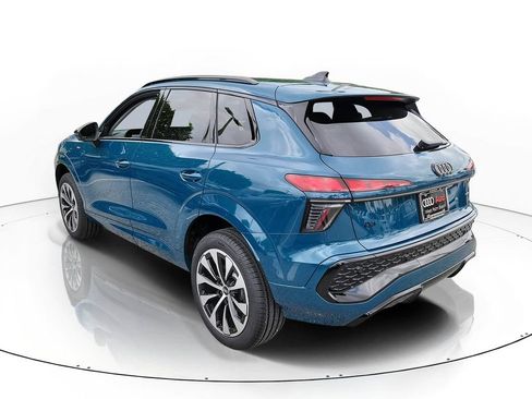 New 2026 Audi Q3 quattro 2.0T AWD/4WD image 3