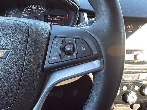 Used 2018 Chevrolet Trax Premier image 17