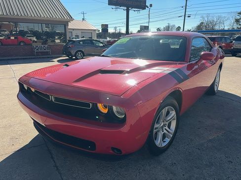 Used 2015 Dodge Challenger SXT w/ Driver Convenience Group image 1