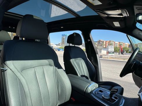 Used 2021 BMW X7 xDrive40i w/ Premium Package image 19