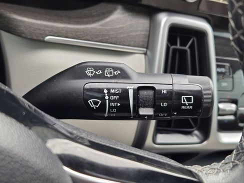 Used 2023 Kia Sorento EX w/ Panoramic Sunroof Package image 30