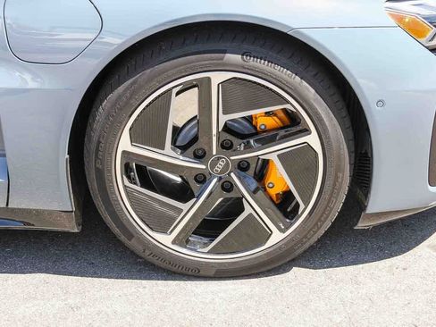 Used 2024 Audi RS e-tron GT w/ Carbon Performance Package AWD/4WD image 9