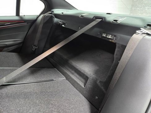 Used 2021 BMW 530e xDrive w/ M Sport Package image 41