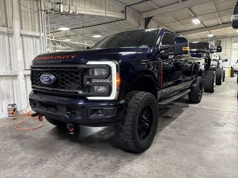 Used 2023 Ford F350 Lariat w/ Lariat Ultimate Package AWD/4WD image 1