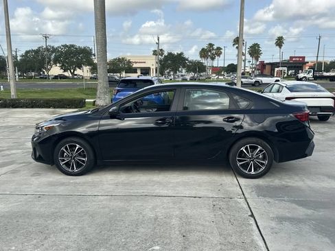 Certified 2024 Kia Forte LXS FWD image 9