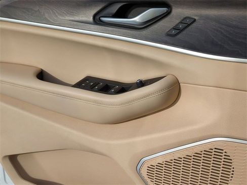 Used 2021 Jeep Grand Cherokee L Limited image 13