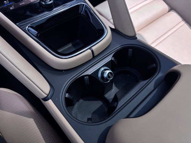 Certified 2026 Porsche Cayenne Coupe AWD/4WD image 25