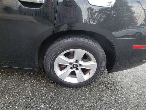 Used 2012 Dodge Charger SE image 8