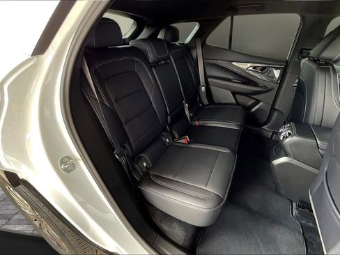 New 2025 Chevrolet Blazer EV LT AWD/4WD image 10