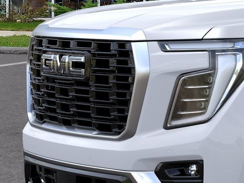 New 2026 GMC Yukon Denali w/ Denali Reserve Package AWD/4WD image 13