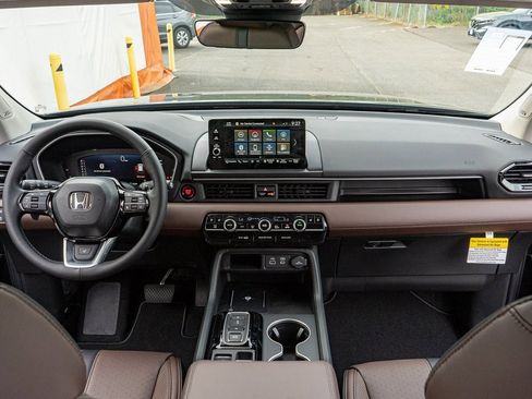 New 2025 Honda Pilot Elite image 19