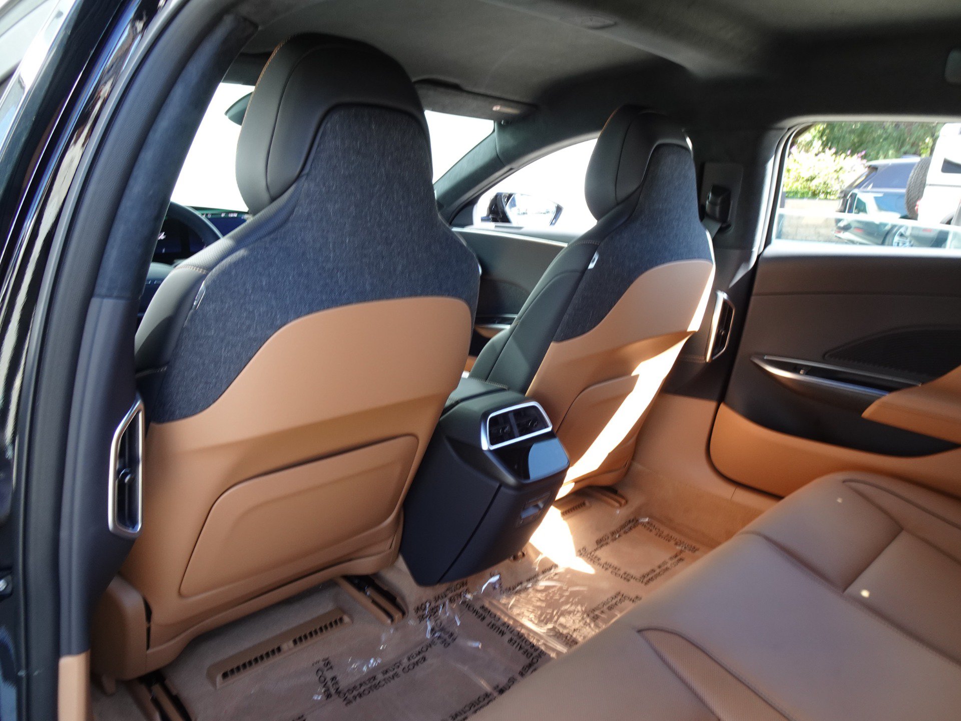 Used 2025 Lucid Air Touring AWD/4WD image 11