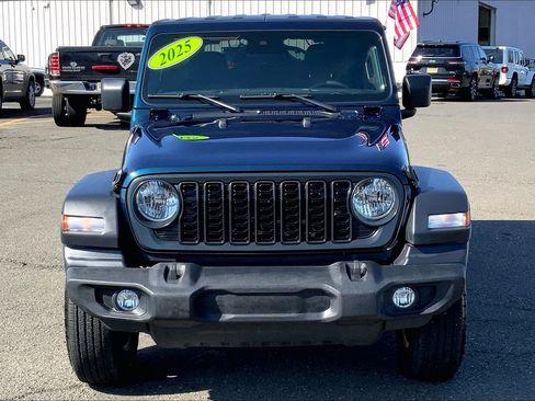 Certified 2025 Jeep Wrangler Sport S image 3