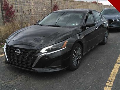 Used 2024 Nissan Altima 2.5 SV w/ SV Premium Package