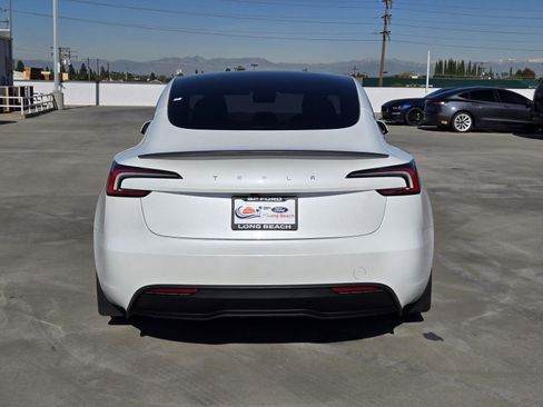 Used 2024 Tesla Model 3 Standard Range image 5